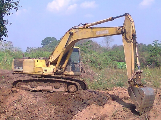 ขายด่วน!..รถแบคโฮ KOMATSU PC200-6 รถสวย ทรงดี มีทะเบียน เครื่องแรงดี ประหยัดน้ำมันสุดคุ้ม.
