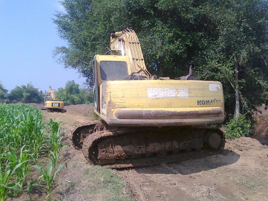 ขายด่วน!..รถแบคโฮ KOMATSU PC200-6 รถสวย ทรงดี มีทะเบียน เครื่องแรงดี ประหยัดน้ำมันสุดคุ้ม.