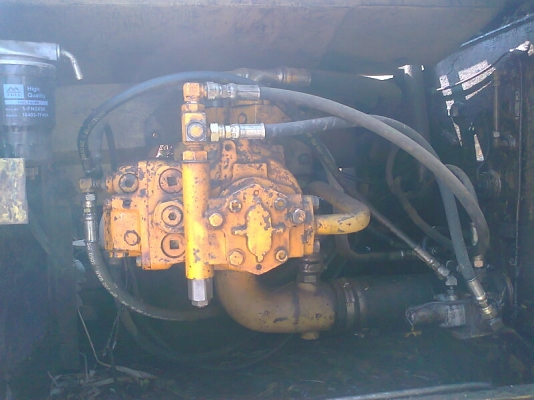 ขายด่วน!..รถแบคโฮ KOMATSU PC200-6 รถสวย ทรงดี มีทะเบียน เครื่องแรงดี ประหยัดน้ำมันสุดคุ้ม.