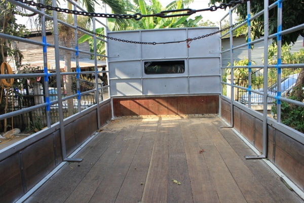 ขายด่วน รถ 6 ล้อ  ISUSU  NPR  130  ปี 50