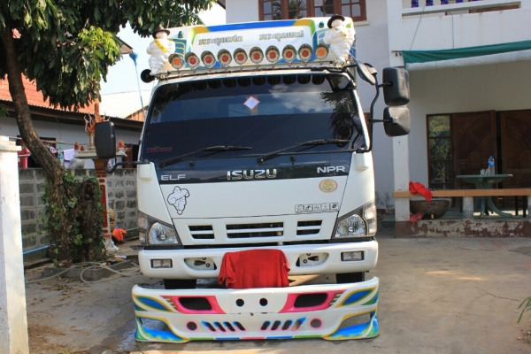 ขายด่วน รถ 6 ล้อ  ISUSU  NPR  130  ปี 50