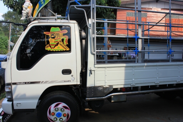 ขายด่วน รถ 6 ล้อ  ISUSU  NPR  130  ปี 50