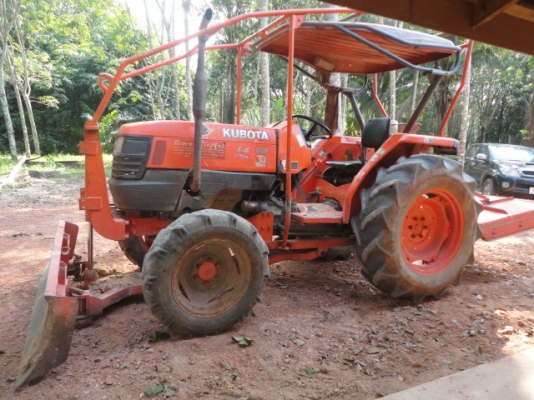 รถไถ KUBOTA รุ่น L4508 ขับ 2 เพลา ดันหน้า ที่ตัดหญ้า