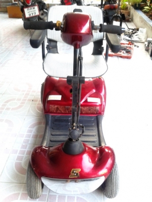 ขายด่วนๆรถไฟฟ้า 4 ล้อของคนแก่หรือคนพิการ แบบพับได้เพิ่งมาจากญี่ปุ่น