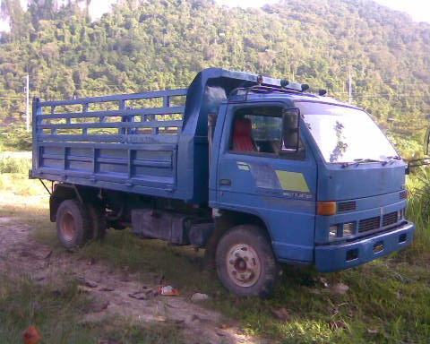 ขายรถ 6ล้อดั้ม ISUZU NPR 115 แรงม้า สภาพดี พร้อมใช้งาน