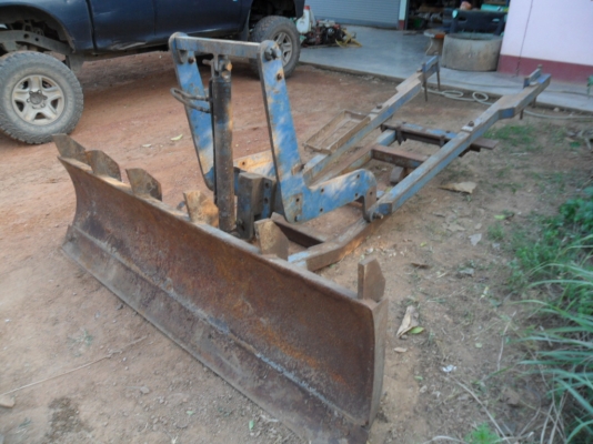 ขาย ชุดดันหน้าฟอร์ด6600 ใบ7ฟุต สภาพดีใช้น้อยมาก รถใส่ชุดตัก