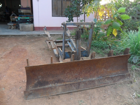 ขาย ชุดดันหน้าฟอร์ด6600 ใบ7ฟุต สภาพดีใช้น้อยมาก รถใส่ชุดตัก