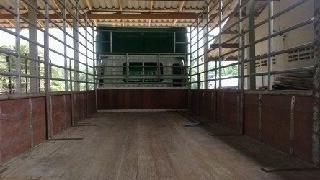 รถอิซูซุ 6 ล้อ รั่ว 240 แรงม้า ปี 52 วิ่ง 80000 กว่าโล สนใจติดต่อ 081 - 6079515 รถอิซูซุ 6 ล้อ รั่ว 240 แรงม้า ปี 52 วิ่ง 80000 กว่าโล สนใจติดต่อ 081 - 6079515