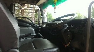 รถอิซูซุ 6 ล้อ รั่ว 240 แรงม้า ปี 52 วิ่ง 80000 กว่าโล สนใจติดต่อ 081 - 6079515 รถอิซูซุ 6 ล้อ รั่ว 240 แรงม้า ปี 52 วิ่ง 80000 กว่าโล สนใจติดต่อ 081 - 6079515