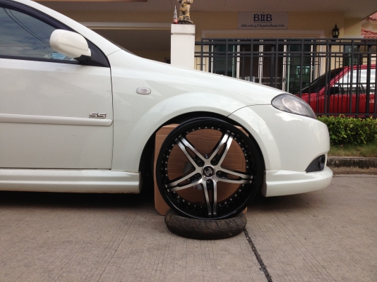 ขายล้อขอบ18 กว้าง 7.5 5รู120 ใส่บีเอ็ม เชฟรุ่นเก่า ของใหม่ ชุดละ9000฿ ขายล้อขอบ18 กว้าง 7.5 5รู120 ใส่บีเอ็ม เชฟรุ่นเก่า ของใหม่ ชุดละ9000฿