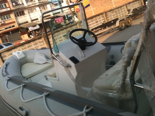 ขายเรือยาง ท้องไฟเบอร์ มีคอนโซล