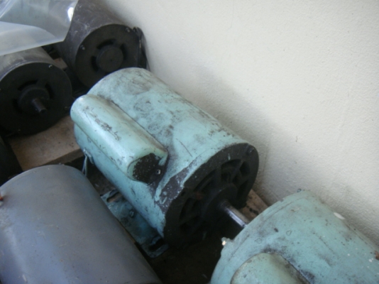 ขายมอเตอร์ใหม่ และมือสอง รุ่น1/2HP  220V 50Hz  HITACHI