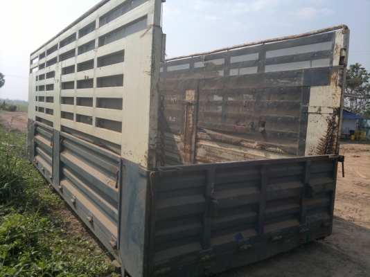 ขายกะบะคอกเกษตร  ถอดลงจาก  10 ล้อ MITSUBISHI  FN 527 ไม่ดั้ม