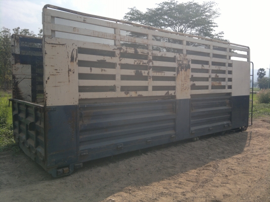 ขายกะบะคอกเกษตร  ถอดลงจาก  10 ล้อ MITSUBISHI  FN 527 ไม่ดั้ม