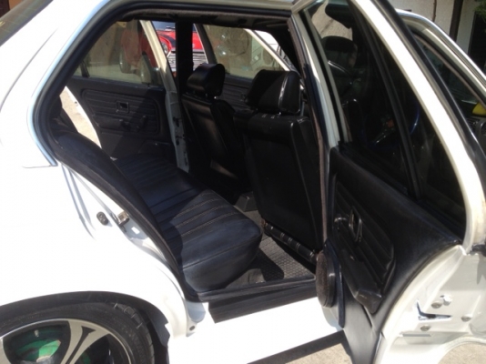 ิBMW E30 สวยมาก ไม่ผิดหวัง 0892299181