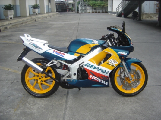 NSR 150 SP  PROARM มี 2 คัน สวยมาก ทำสีใหม่ทั้งคัน ราคา 40000 บาท มี 1 คัน และ อีกคัน ราคา 45000 บาท สนใจ ติดต่อ 0808051985 คุณ เเจ็ค สีลม ซอย 10 กทม