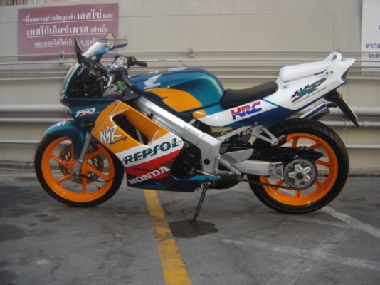 NSR 150 SP  PROARM มี 2 คัน สวยมาก ทำสีใหม่ทั้งคัน ราคา 40000 บาท มี 1 คัน และ อีกคัน ราคา 45000 บาท สนใจ ติดต่อ 0808051985 คุณ เเจ็ค สีลม ซอย 10 กทม