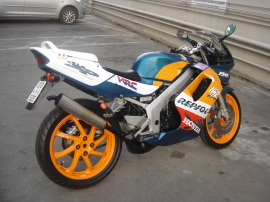 NSR 150 SP  PROARM มี 2 คัน สวยมาก ทำสีใหม่ทั้งคัน ราคา 40000 บาท มี 1 คัน และ อีกคัน ราคา 45000 บาท สนใจ ติดต่อ 0808051985 คุณ เเจ็ค สีลม ซอย 10 กทม