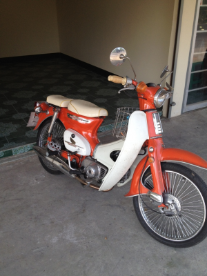 น้องฝากขาย c92 มีเล่ม ไม่โอน สภาพดี และ c 70 ทะเบียนต็มพร้อมโอน 0819884773