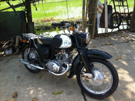 น้องฝากขาย c92 มีเล่ม ไม่โอน สภาพดี และ c 70 ทะเบียนต็มพร้อมโอน 0819884773