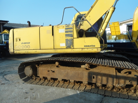 ขายรถแมคโครPC200-6 สภาพพร้อมใช้ เอกสารอินวอย สนใจติดต่อ บอย 085-156-2314