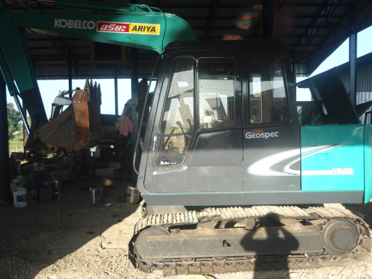 ขายรถแมคโครSK60 สภาพพร้อมใช้ สนใจติดต่อ บอย 085-156-2314