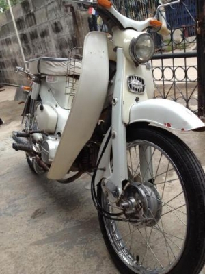 คนชอบรถเดิมห้ามพลาด Honda C100