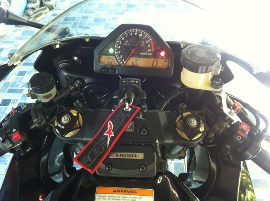 ขายครับ CBR1000 ปี2007 สเปค เมกา ท่อสูตร จานดิสค์หน้าแต่ง arashi ทะเบียนแท้. สมอ ยางสภาพดี แรงเกินห้ามใจ