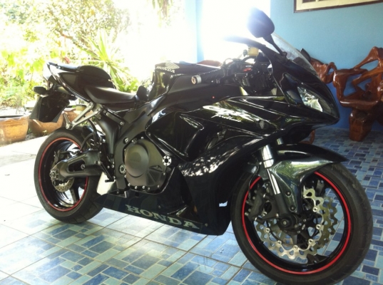 ขายครับ CBR1000 ปี2007 สเปค เมกา ท่อสูตร จานดิสค์หน้าแต่ง arashi ทะเบียนแท้. สมอ ยางสภาพดี แรงเกินห้ามใจ