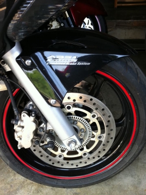 ขายครับ vfr800 ปี2007 ท่อคู่ สูบวี ทะเบียนแท้. สมอ ยางใหม่ ท่อสูตรสองใบ แรงเกินห้ามใจ