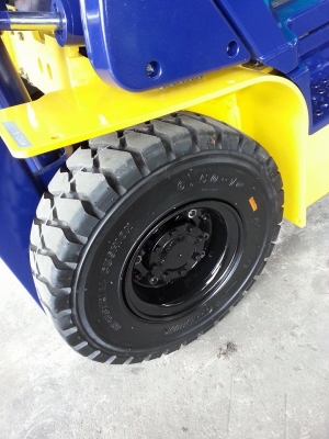 ขาย ฟอล์คลิฟต์ 1.5 ตัน KOMATSU FG15T-16 ขาย ฟอล์คลิฟต์ 1.5 ตัน KOMATSU FG15T-16