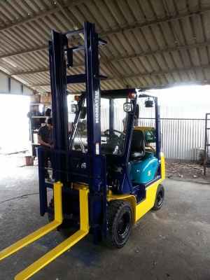 ขาย ฟอล์คลิฟต์ 1.5 ตัน KOMATSU FG15T-16 ขาย ฟอล์คลิฟต์ 1.5 ตัน KOMATSU FG15T-16