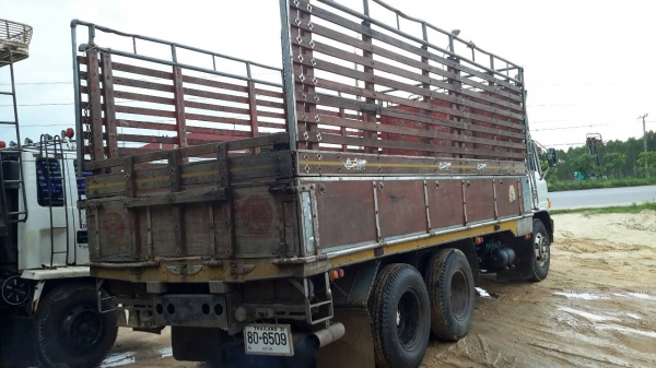 HINO FL 177 LA ฮีโน่ FL 177 LA กระบะไม้ชแล๊ก