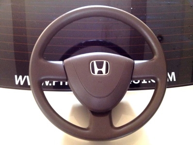 พวงมาลัย HONDA สีน้ำตาล สภาพสวยไม่มีตำหนิ แต่ฝาปิดด้านข้างหาย ตจว ส่งได้