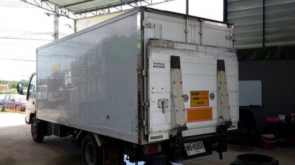 ISUZU NPR81P อีซูซุ รถประกอบ ฟรีซแช่แข็ง