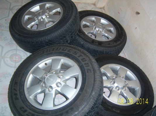 แม็กพร้อมยาง 245 70 16 พร้อมยาง