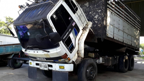 อีซูซุ สิบล้อดั้มพ์ ISUZU JCM 90