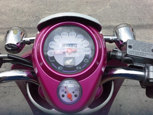 Honda scoopy i ปี 55 สีชมพู ขาว ล้อแม็ค รถสวยมาก เครื่องเดิม