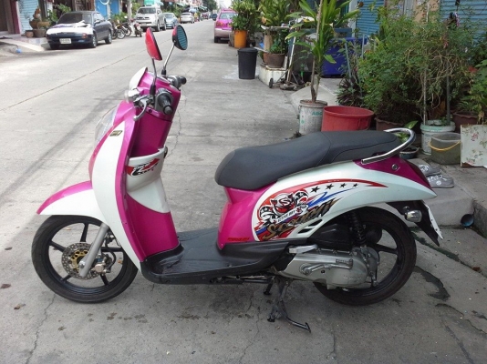 Honda scoopy i ปี 55 สีชมพู ขาว ล้อแม็ค รถสวยมาก เครื่องเดิม