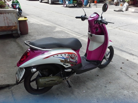 Honda scoopy i ปี 55 สีชมพู ขาว ล้อแม็ค รถสวยมาก เครื่องเดิม