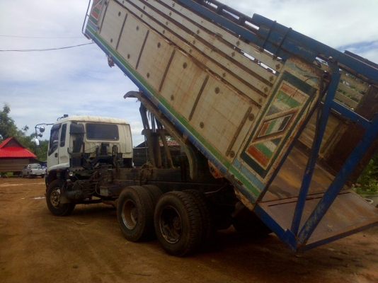 (เดคก้า)  IZUZU DECA 270 สองเพลา สิบล้อ ยกดั้ม สภาพสวยยางดี 1,300,000 บาท