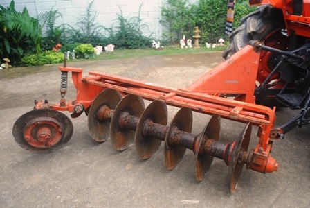 ขายรถไถ Kubota M5000 (4WD) พร้อมดันหน้าและผาน6x24ช้าง ขายรถไถ Kubota M5000 (4WD) พร้อมดันหน้าและผาน6x24ช้าง