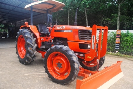 ขายรถไถ Kubota M5000 (4WD) พร้อมดันหน้าและผาน6x24ช้าง ขายรถไถ Kubota M5000 (4WD) พร้อมดันหน้าและผาน6x24ช้าง