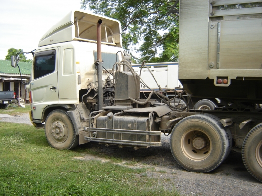 ขายรถหัวลาก HINO 240 แรงม้า ขายดาวน์ 100000 บาทเปลี่ยนสัญญาผ่อนต่อได้  โทร. 0892406621  0843376760
