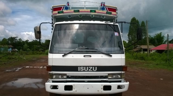 ขาย 10 ล้อ JCM เพลาเดียว วางหัวร็อคกี้ลงเล่มแล้ว เครื่อง 6BG1 175 แรงม้า เปลี่ยนช่วงล่างใหญ่ พวงมาลัยพาวเวอร์ ทะเบียนเต็มพร้อมโอน ราคาต่อรองได้ครับผม