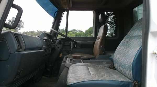 ขาย 10 ล้อ JCM เพลาเดียว วางหัวร็อคกี้ลงเล่มแล้ว เครื่อง 6BG1 175 แรงม้า เปลี่ยนช่วงล่างใหญ่ พวงมาลัยพาวเวอร์ ทะเบียนเต็มพร้อมโอน ราคาต่อรองได้ครับผม