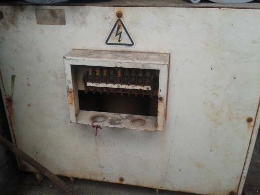 ขายหม้อแปลง in 380 out 200 v. 3p