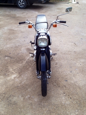 ขาย c92 วิ้งๆ ครับ ตามรูป มีเล่มให้ครับ เครื่องจบๆ เติมนำ้มันขี่อย่างเดว ลดสุดๆเลยจร้าา 39000 ครับ ติดต่อ 0811160919