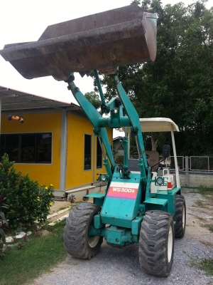 รถตักล้อยาง เอวอ่อน มิตซูบิชิ WS300A ญี่ปุ่นแท้ 090-986-2521