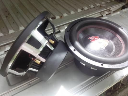 ขายลำโพงซับเบส 12นิ้ว ขาย1คู่ 3,700บาท